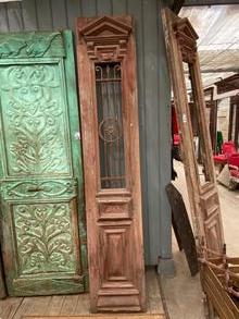 Antique style Antique door in Wood and iron