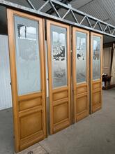 style Antique doors in wood and glass, Europe 19e eeuw