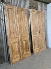 Antique style doors in wood 20-century
