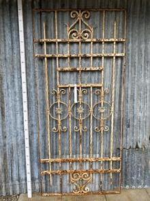 Antique style Antique iron fence 3x in Iron