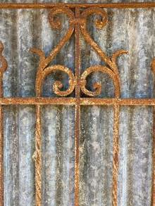 Antique style Antique iron fences 3x in Iron