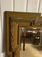 Antique style Antique mirror in wood and glass