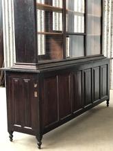 Antique style Antique shopcabinet in Wood and glass 20e eeuw