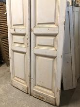Antique style Antique white doors in Wood