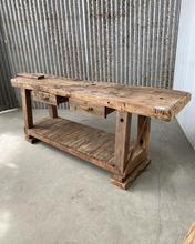 Antique style Antique workbench in Wood