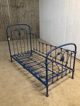 Industrial style Industrial iron bed in Iron