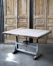 Industrial style Industrial table in Wood and iron