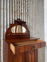 Kast Antiek jugenstill stijl in Hout en glas , Europa  1920-1930