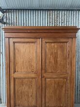 Kast Antiek stijl in hout,