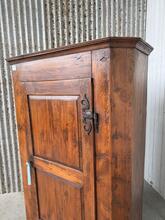 Kast Antiek stijl in hout,