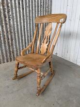 Schommelstoel Antiek stijl in Hout,