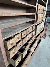 Winkelkast Antiek  stijl in hout, Europa 20e eeuws