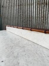 Antieke ladenkast met marmer top