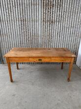 Antieke schrijftafel  stijl in Hout,
