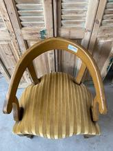 Antieke stoel Antiek stijl in hout,