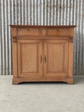 Antique style 2 doors cabinet in Wood