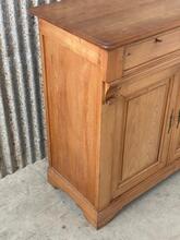 Antique style 2 doors cabinet in Wood