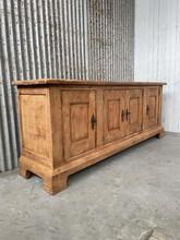 Brutalistisch dressoir wandmeubel Antique stijl in Eikenhout, Nederland midcentury