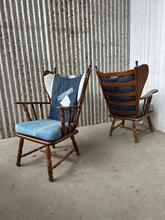 Antique style Chairs in Wood and fabric