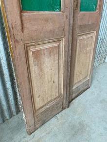 Antique style Antique doors  in Wood and glass