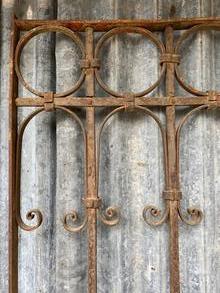 Antique style Antique iron fence 12x in Iron