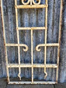 Antique style Antique iron fence 4x in Iron