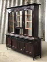 Antique style Antique shopcabinet in Wood and glass 20e eeuw