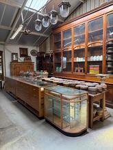Antique style Shopfitting in Wood and glass