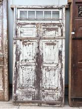 Antique style Antique single white door in Wood