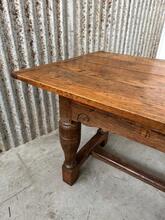 Antique style Table in Wood