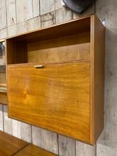 Design style Design wall unit in wood and glass