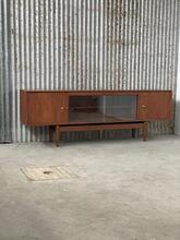 Teakhout dressoir midcentury Sri Lanka  Vintage stijl in Teakhout en glas,